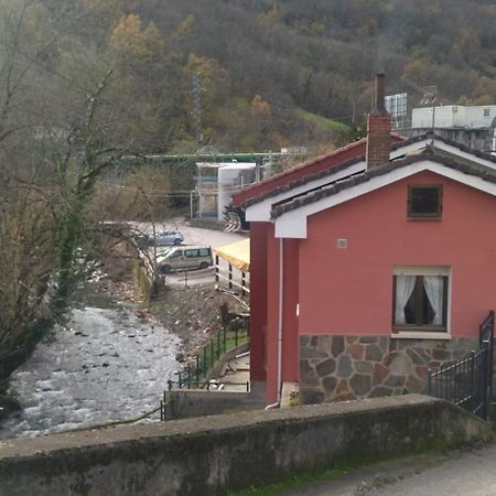 La Falguera Pola de Lena Esterno foto